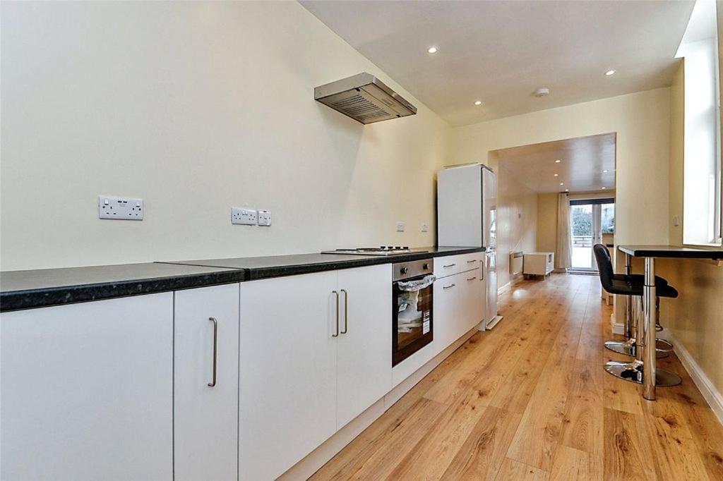 Beautiful Townhouse In Morecambe Bagian luar foto